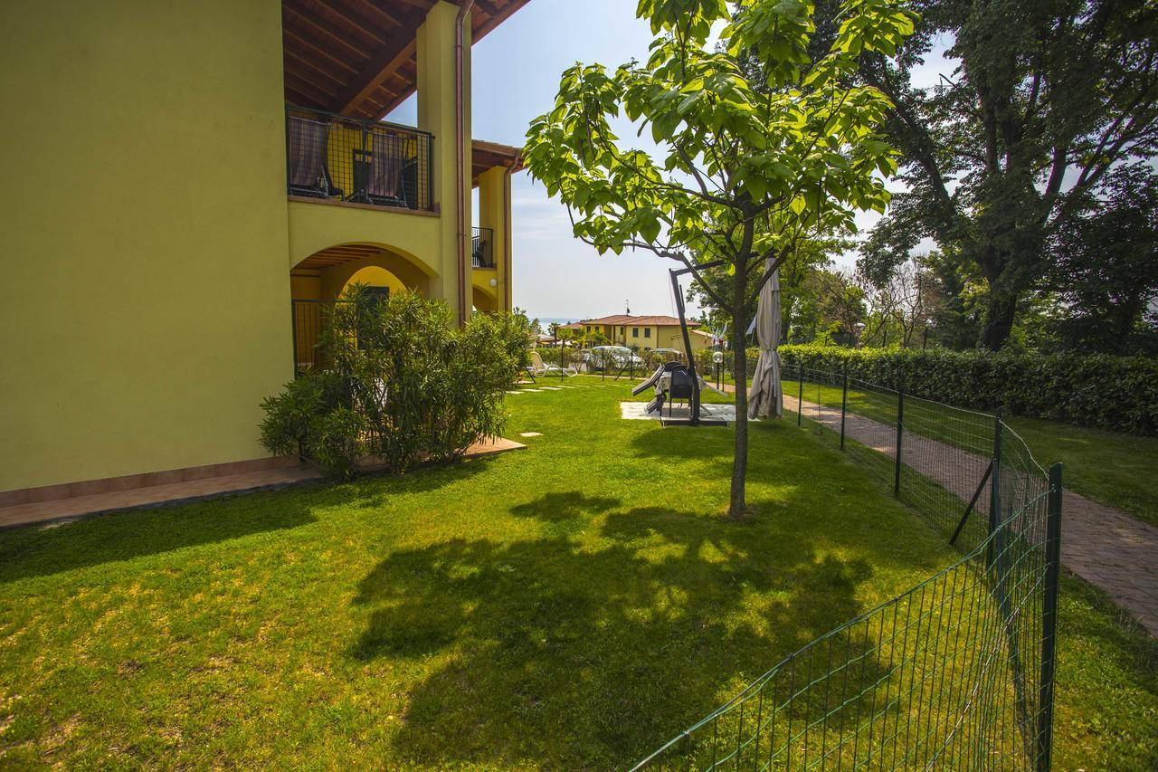 Residence Karina Moniga del Garda Екстериор снимка