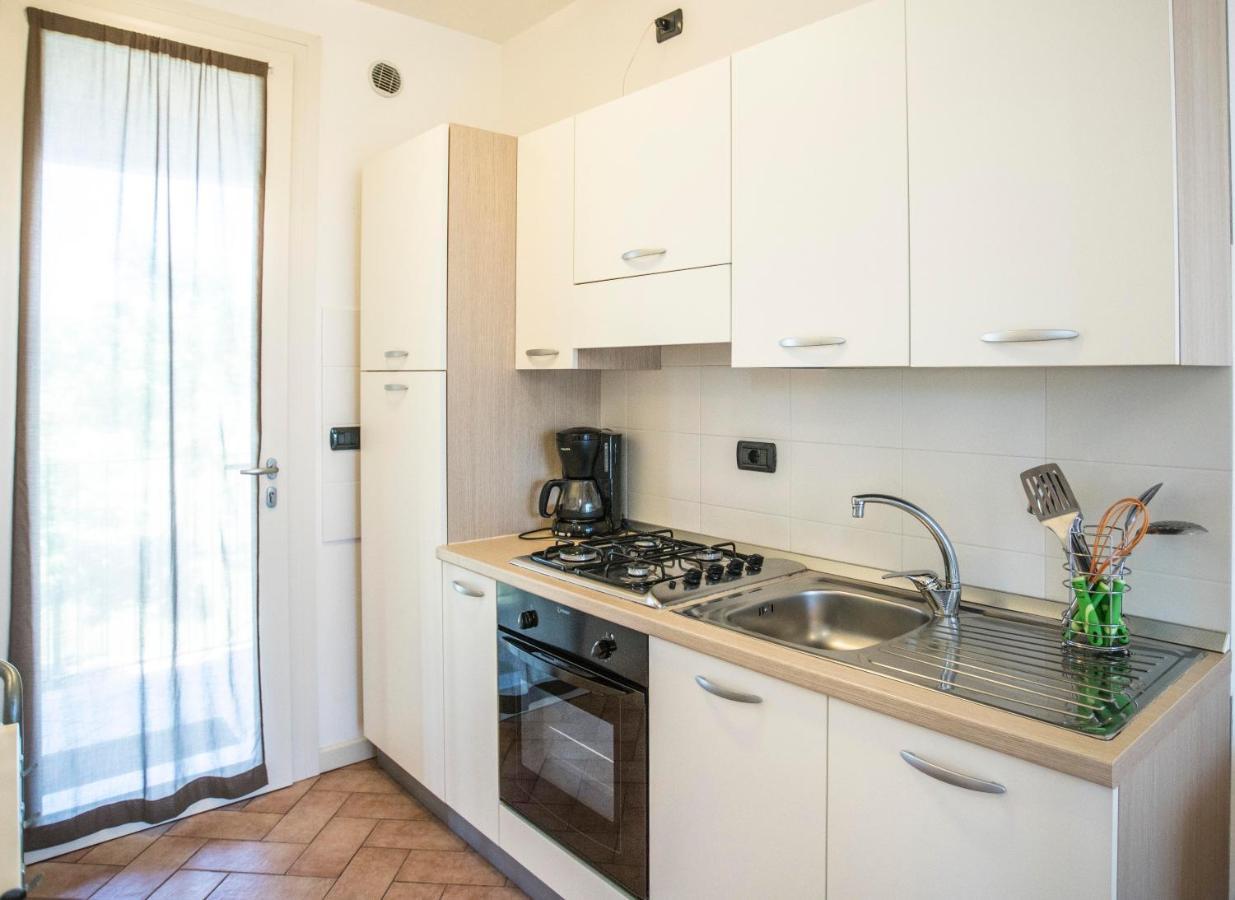 Residence Karina Moniga del Garda Екстериор снимка